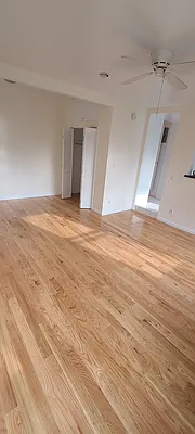 Rented by United Realty Equities | media 28