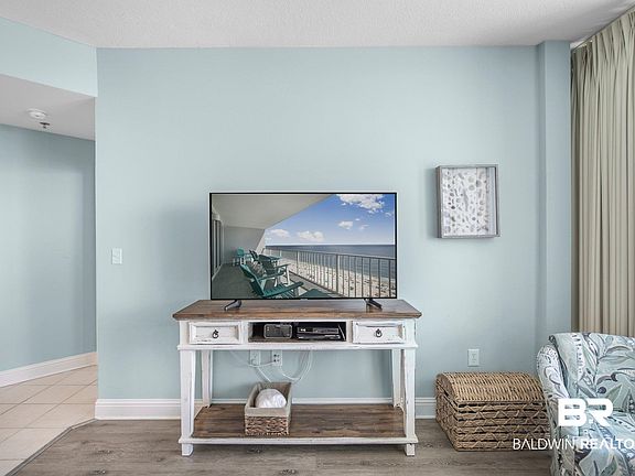 4th image of 455 E Beach Blvd APT 1509