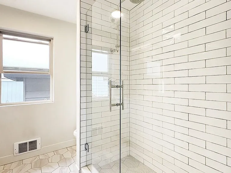3803 Carr Pl N — Photo 9