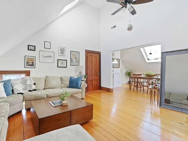 57 Harbor View St #3 — Photo 5