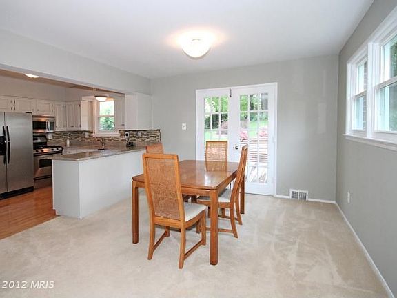 5th image of 7423 Dickenson St