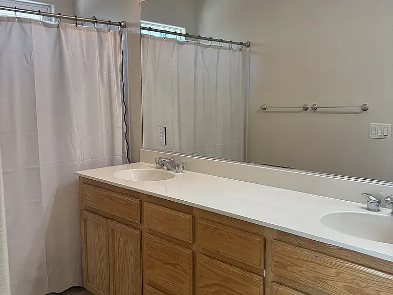 2201 Lenay Way — Photo 9