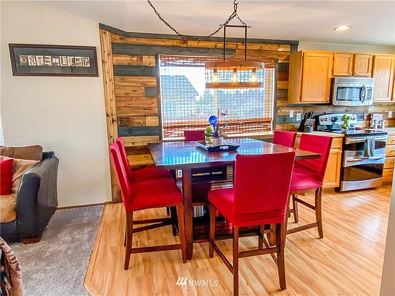 5th image of 3908 231st Street Ct E