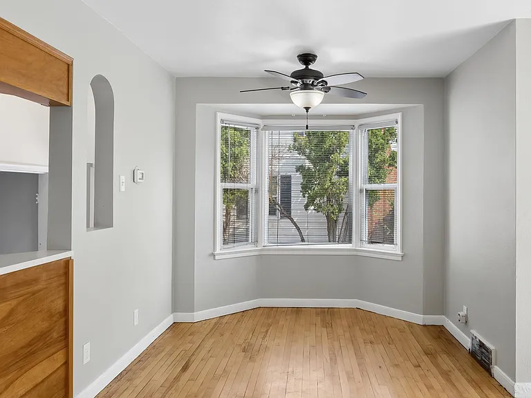 3512 S Division St — Photo 8