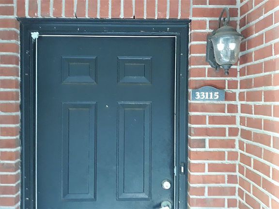 2nd image of 33115 Harbour Vista Cir