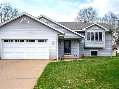 512 Windsor Forest Drive, Altoona, WI, 54720