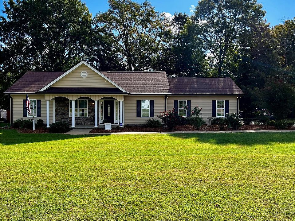 1st image of 137 E Debbie Ln