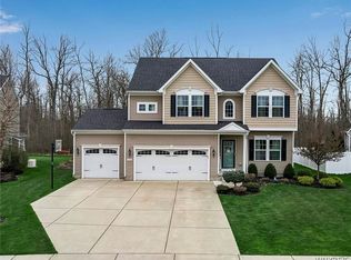 2148 Shadow Ln, Lake View, NY 14085