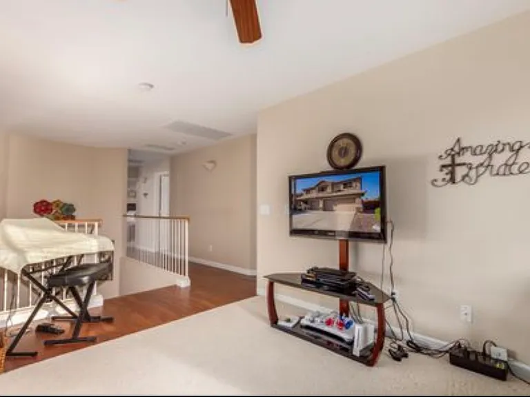 11154 W Sheridan St — Photo 15