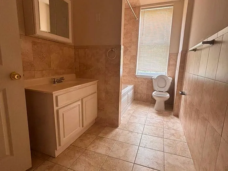 293 Communipaw Ave — Photo 2