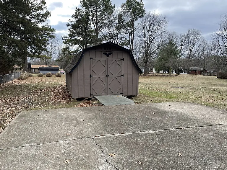 102 Crosby Dr — Photo 30