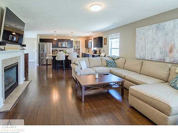 3rd image of 3170 E Hamlet Cir