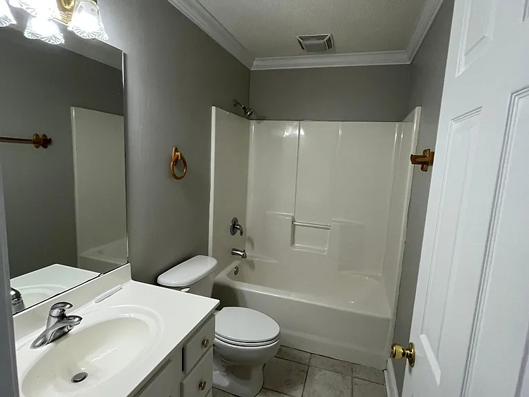 317 Primrose Ln — Photo 12