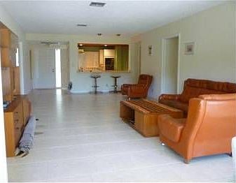 3rd image of 3620 Oaks Clubhouse Dr