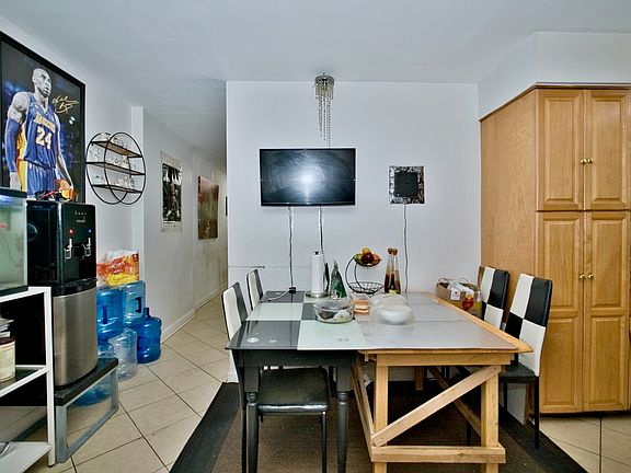 5th image of 2643 W Farragut Ave APT 1W
