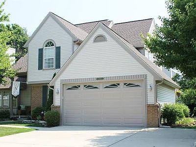 1st image of 329 Bay Pointe Dr