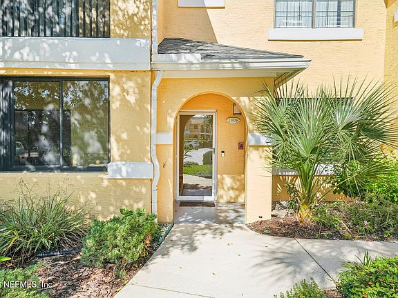 2nd image of 1806 VISTA COVE Road