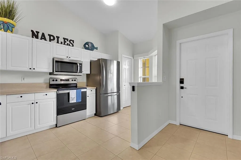 2 bed, 2.0 bath, 1000 sqft, $6,500 — Photo 4