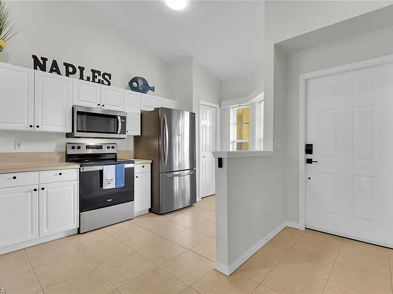 9165 Celeste Dr #3-303 — Photo 4