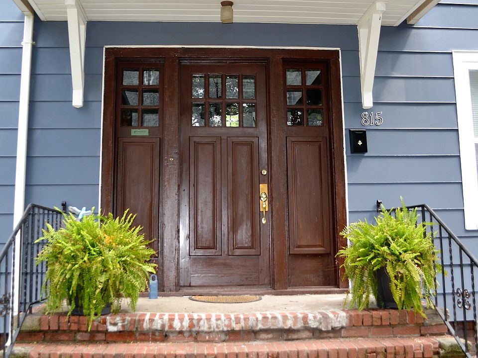 Great front entry