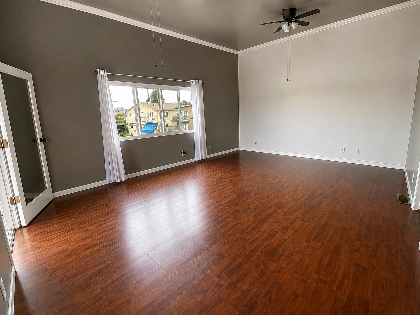 4 bed, 2077 sqft, $1,600 — Photo 2