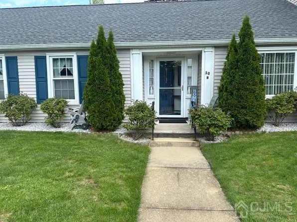 50 Emerson Ln, Monroe Township, NJ 08831