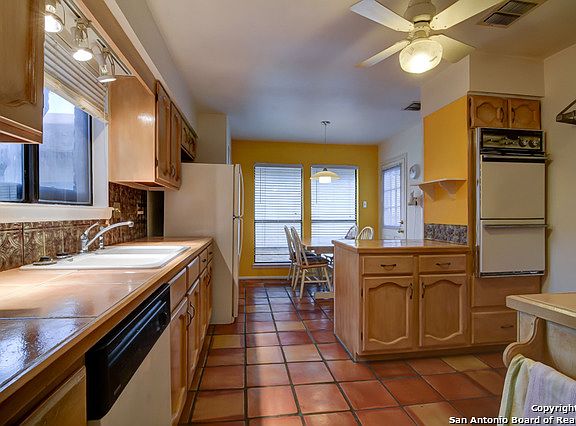 4th image of 3530 Wellsprings Dr