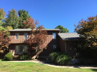 122 Meadow Ln, Swiftwater, PA 18370