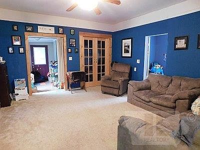 2nd image of 25 Pine Ave