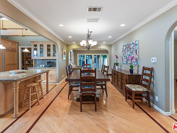 5th image of 308 S Crescent Dr