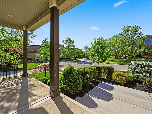 4th image of 2417 Rossini Pl