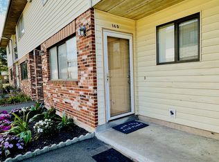 55 Thompson St APT 16D, East Haven, CT 06513