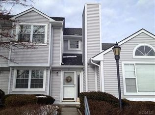2 Hemlock Cir, Pawling, NY 12564