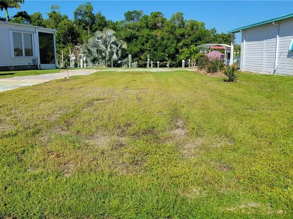 336 Shoreland Dr, Fort Myers, FL 33905