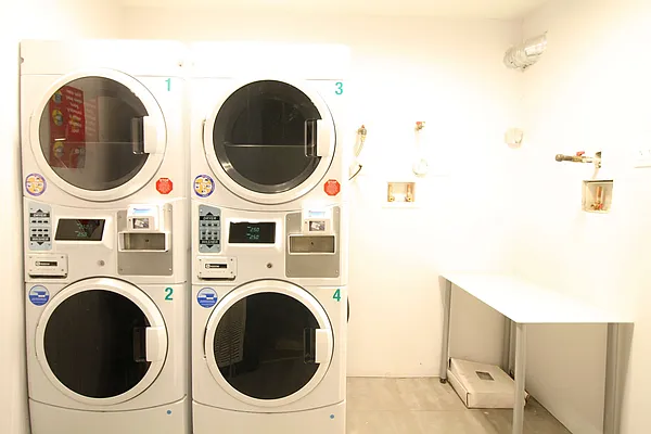 Rented by Grand & Co. | media 50