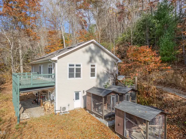 534 Parson Branch Rd, Green Mountain, NC 28740