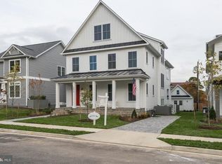 2615 Powhatan St, Arlington, VA 22207