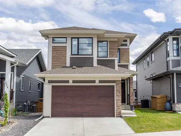 224 E Precedence Hl, Cochrane, AB T4C 2J2