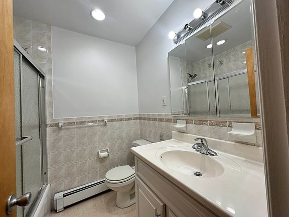 2nd image of 144-60 Roosevelt Ave Unit 3