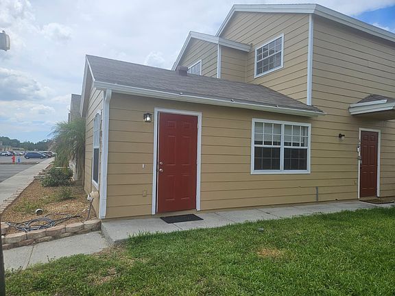 2nd image of 601 Washington Palm Loop #B