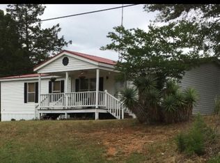 1908 Hunters Creek Rd, Toccoa, GA 30577