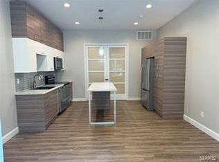 3327 Domain St APT 1, Saint Charles, MO 63301