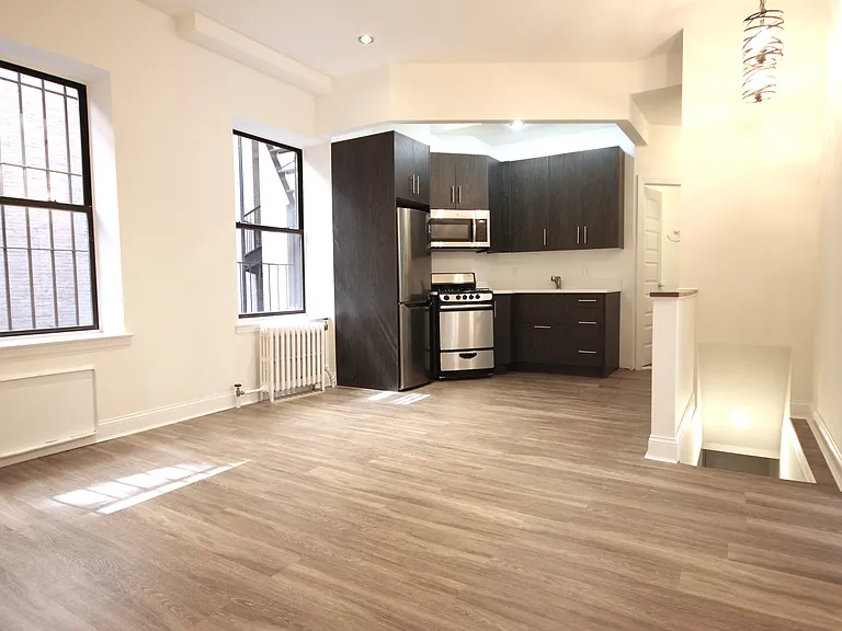 605 W 112th St #1E — Photo 1