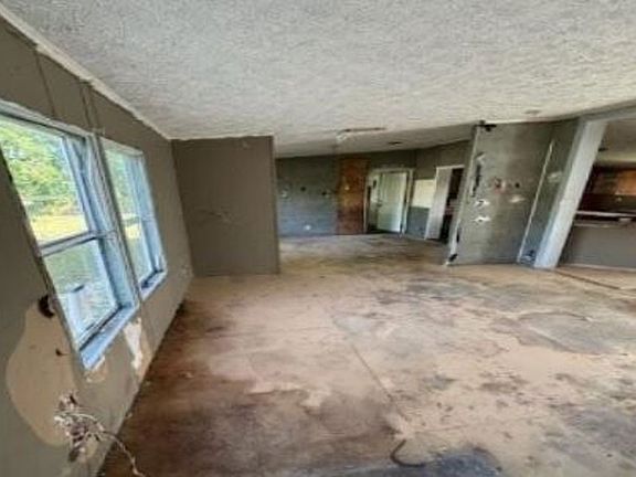 4th image of 1236 SE Mills Ave