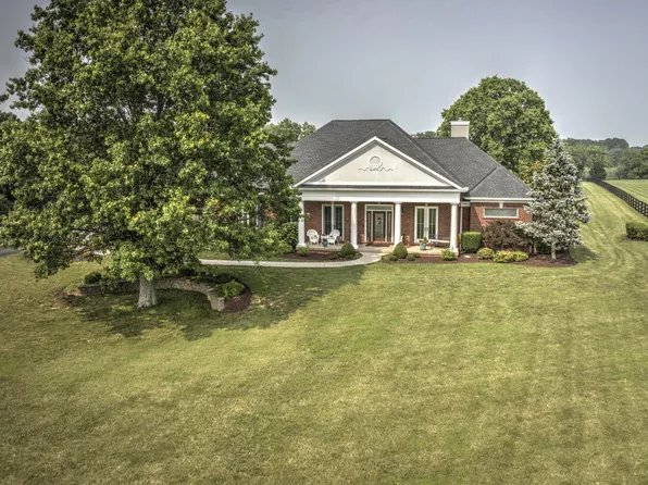 3741 Hidden Lake Ln, Lexington, KY 40516