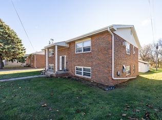 190 Cleveland Ave #3, Green Isle, MN 55338