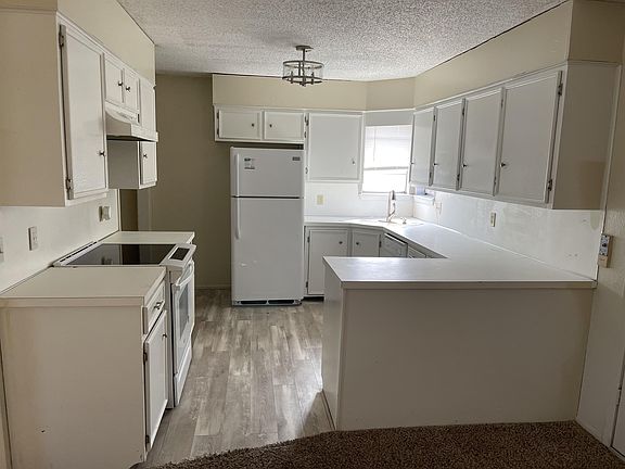 3rd image of 2425 S 28th St #1