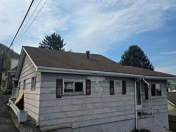 2nd image of 449 Rose St