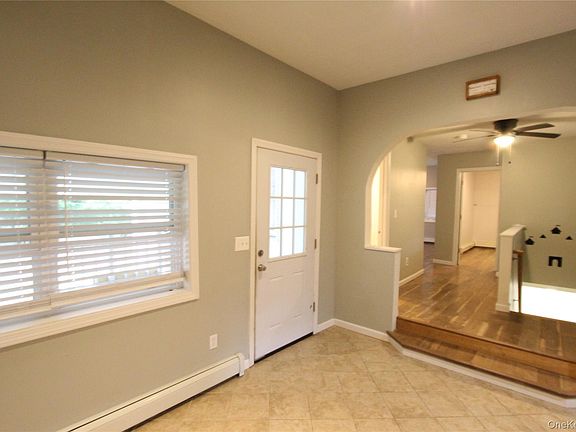 5th image of 40 Flowerfield Road