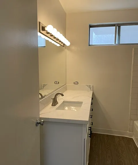 1852 Kelton Ave #1 — Photo 13